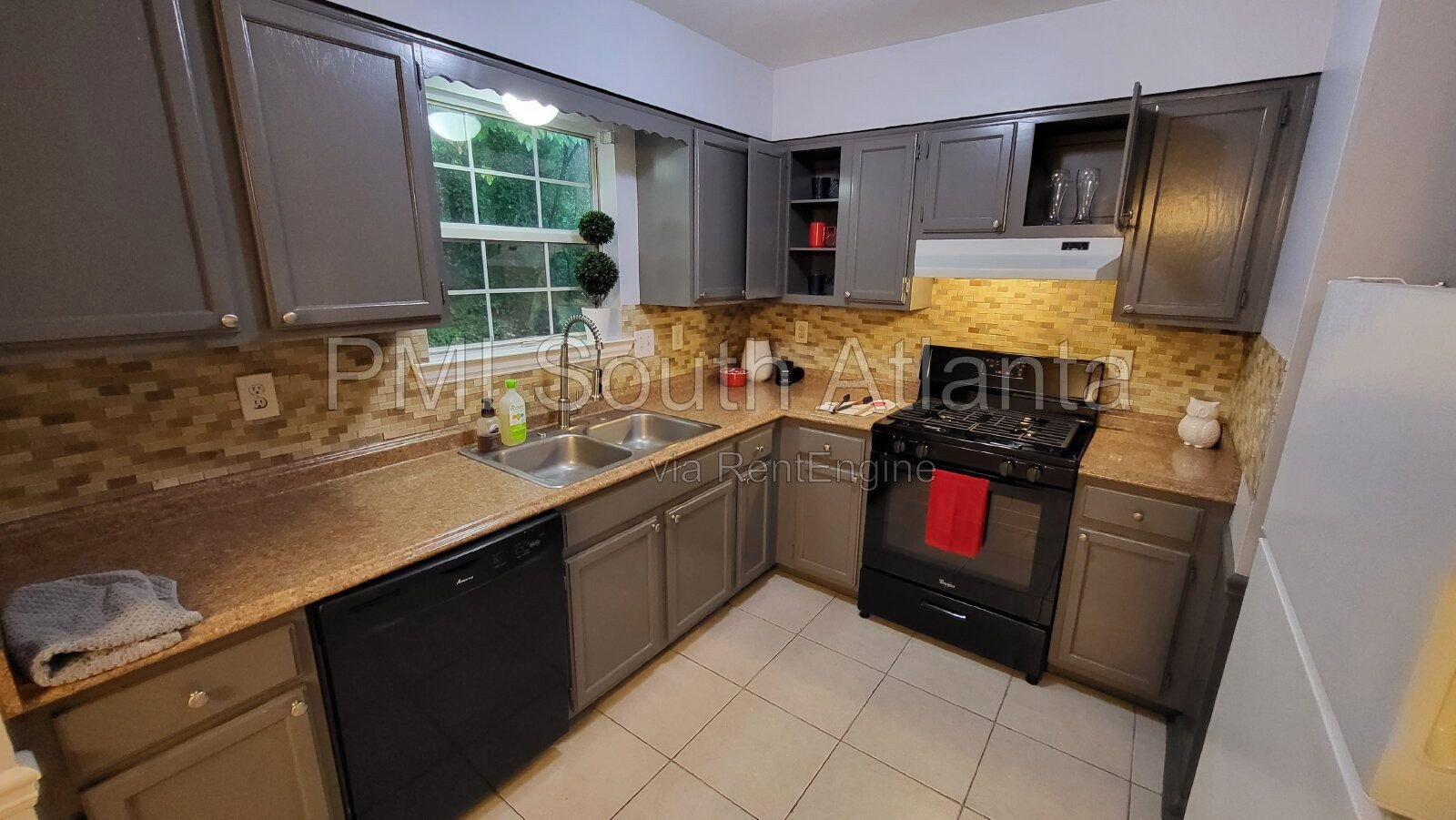 Well-Maintained 2BR/2.5BA End-Unit Townhome in Smyrna – $1,700/mo property image