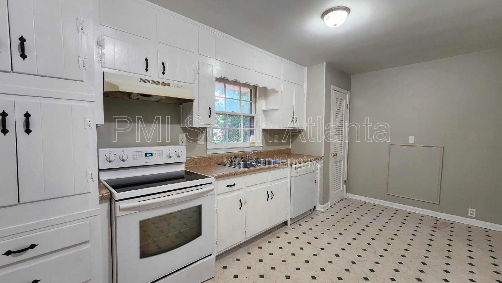 Charming 3-Bed Ranch Home — Price Reduced to $1,295! Get $500 Off 1st Month When You Move In by Dec 1st! property image