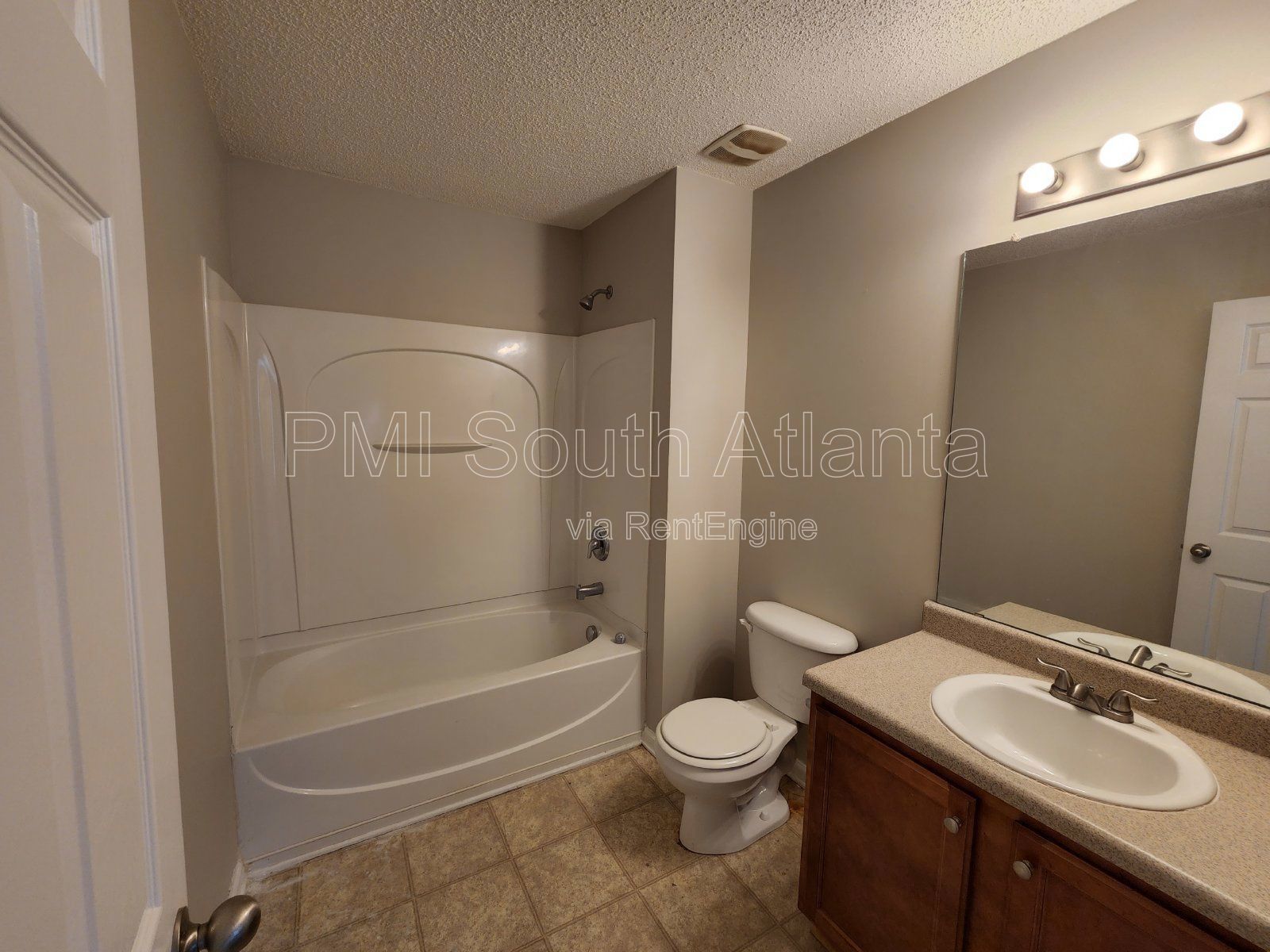 Spacious 2BR/2.5BA Townhome with Bonus Room in Riverdale – $1,350/mo property image