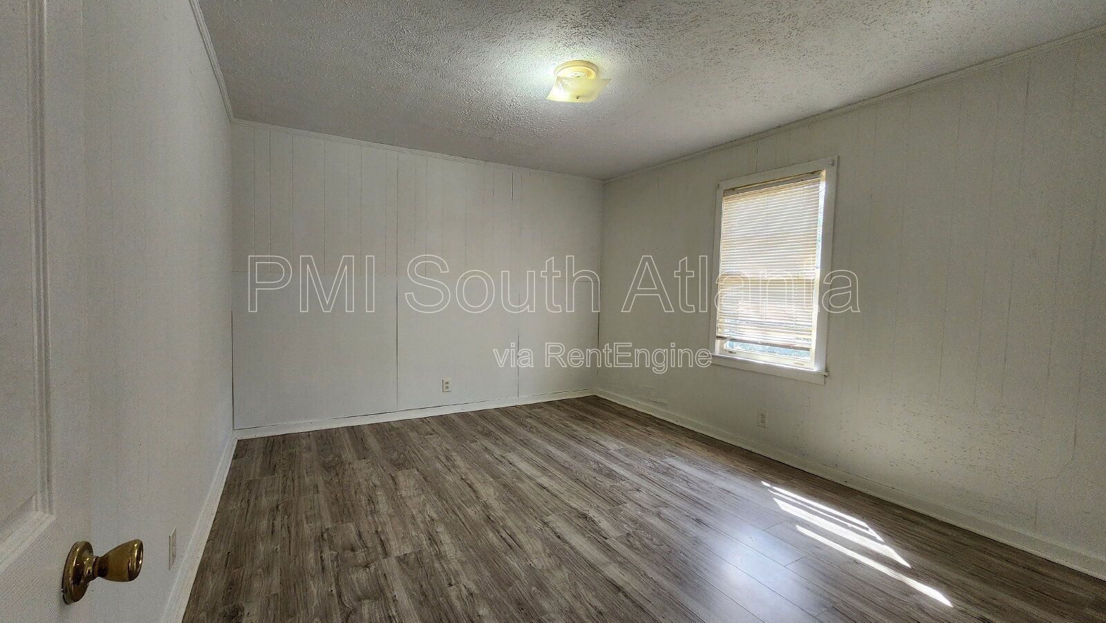 Cozy 2-Bedroom Step-Up Ranch in Griffin – Affordable & Convenient Living! property image