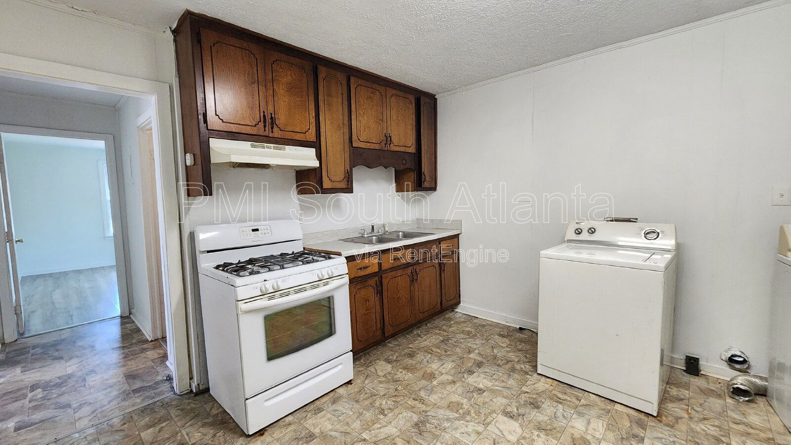 Cozy 2-Bedroom Step-Up Ranch in Griffin – Affordable & Convenient Living! property image
