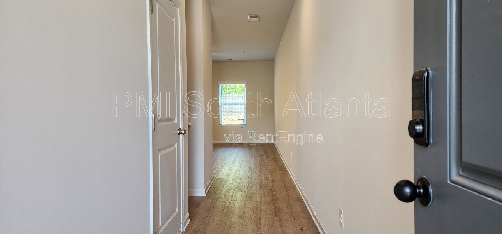 Modern Luxury Townhome – 3BR/2.5BA, Garage, Patio, $2,200/mo – McDonough, GA property image