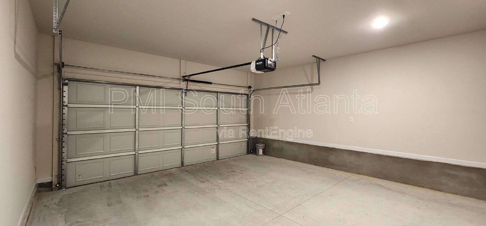 Modern Luxury Townhome – 3BR/2.5BA, Garage, Patio, $2,200/mo – McDonough, GA property image