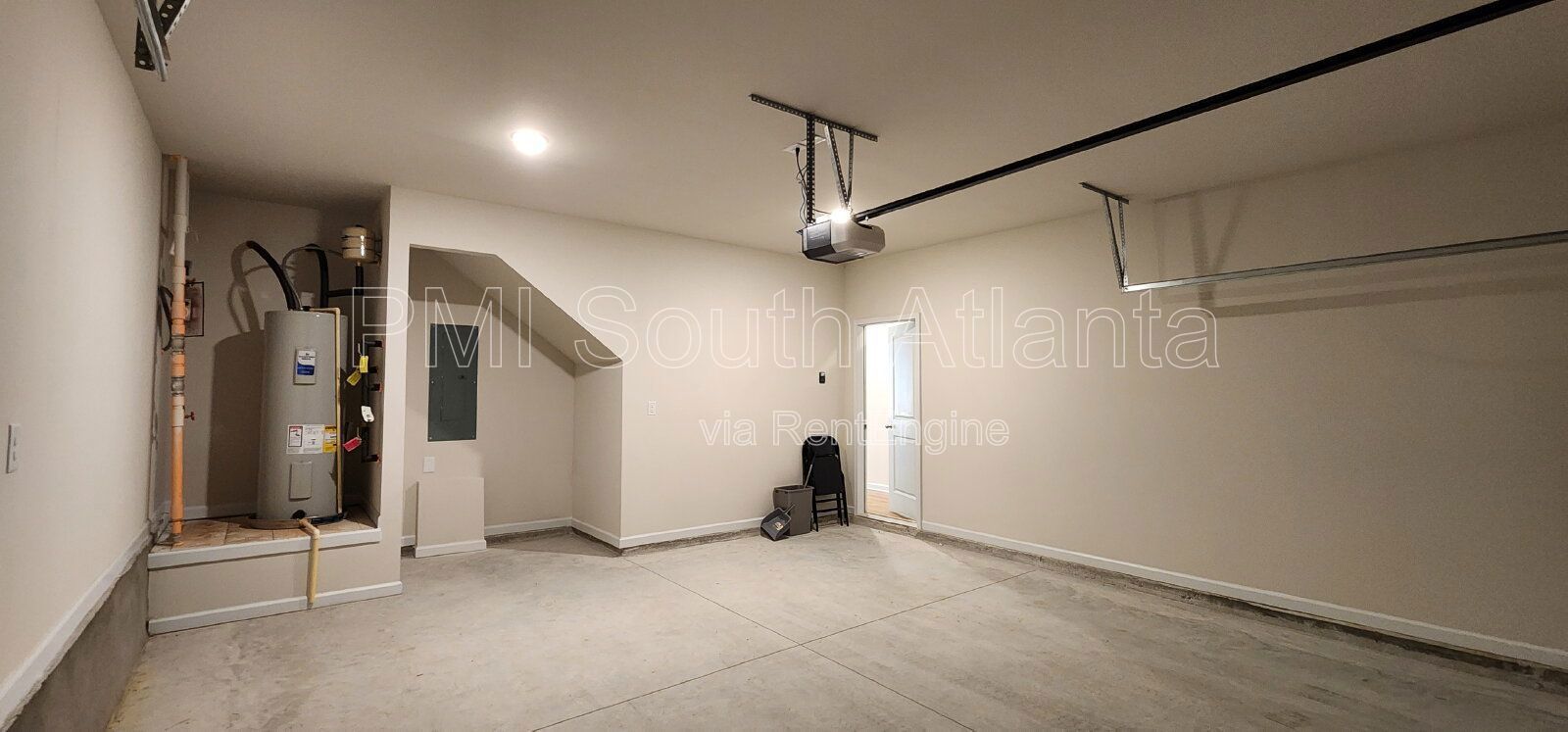 Modern Luxury Townhome – 3BR/2.5BA, Garage, Patio, $2,200/mo – McDonough, GA property image