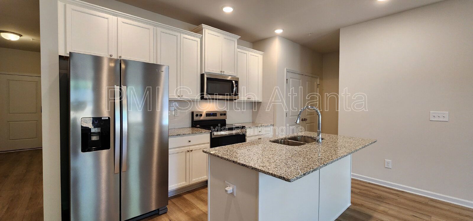 Modern Luxury Townhome – 3BR/2.5BA, Garage, Patio, $2,200/mo – McDonough, GA property image