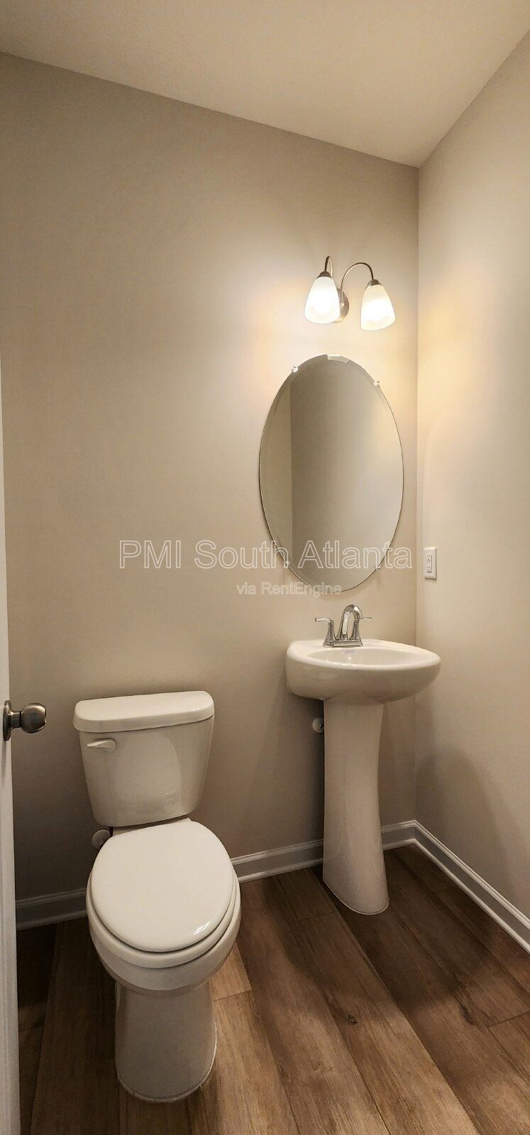 Modern Luxury Townhome – 3BR/2.5BA, Garage, Patio, $2,200/mo – McDonough, GA property image