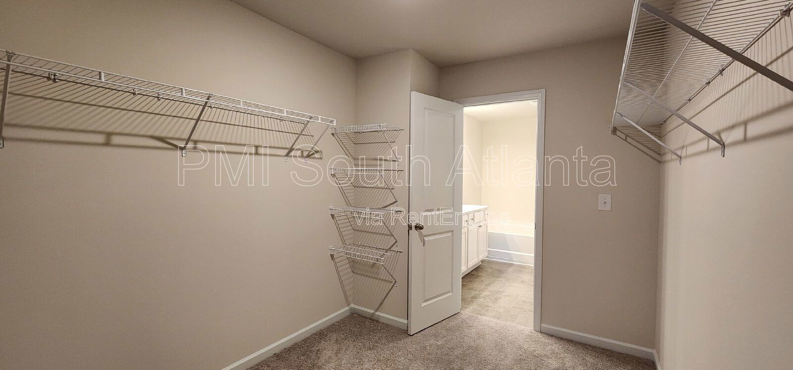 Modern Luxury Townhome – 3BR/2.5BA, Garage, Patio, $2,200/mo – McDonough, GA property image