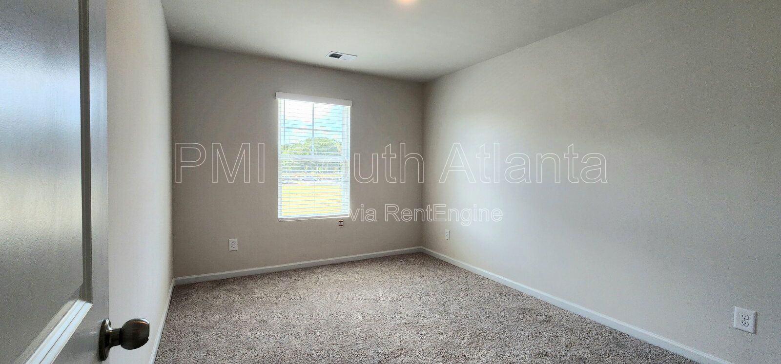 Modern Luxury Townhome – 3BR/2.5BA, Garage, Patio, $2,200/mo – McDonough, GA property image