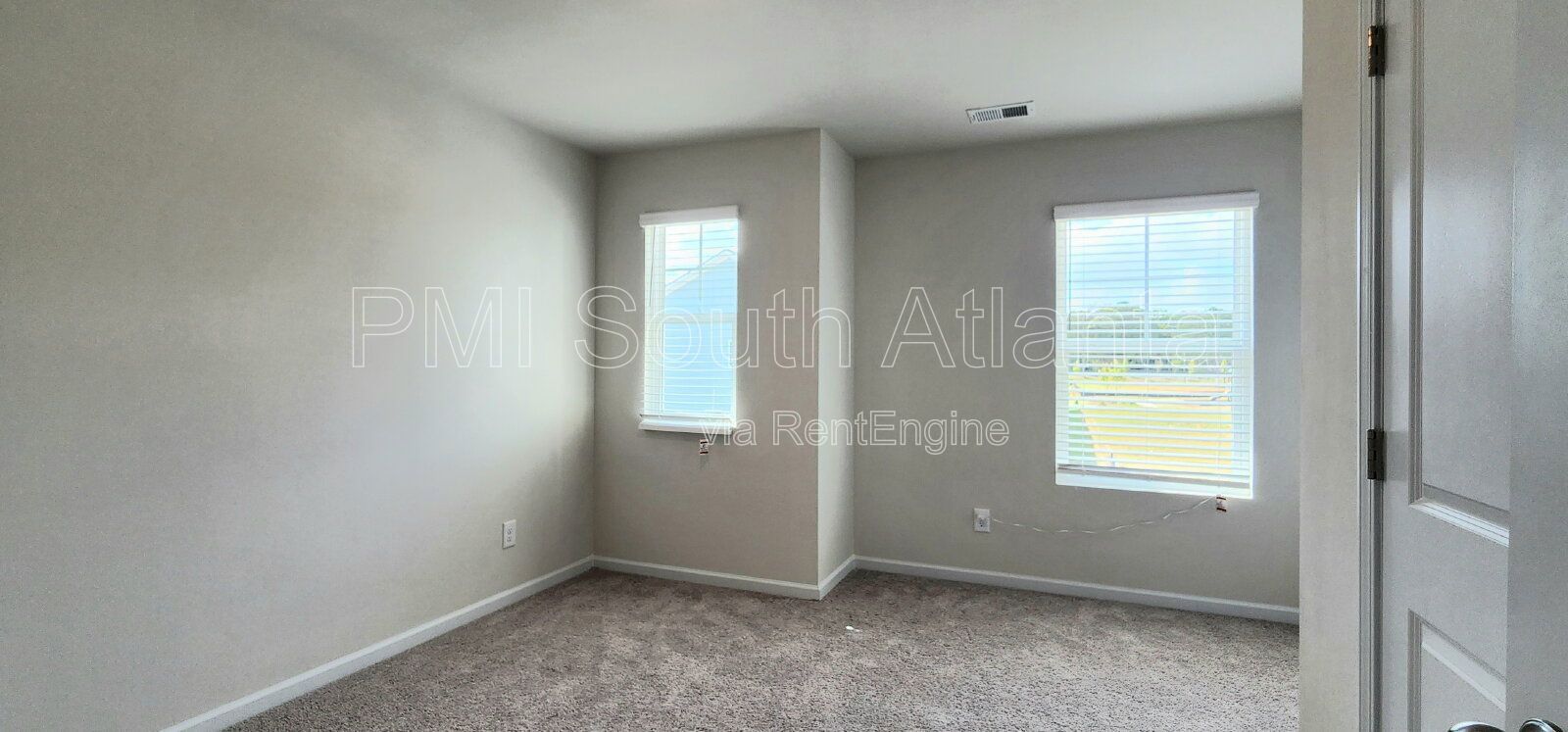 Modern Luxury Townhome – 3BR/2.5BA, Garage, Patio, $2,200/mo – McDonough, GA property image