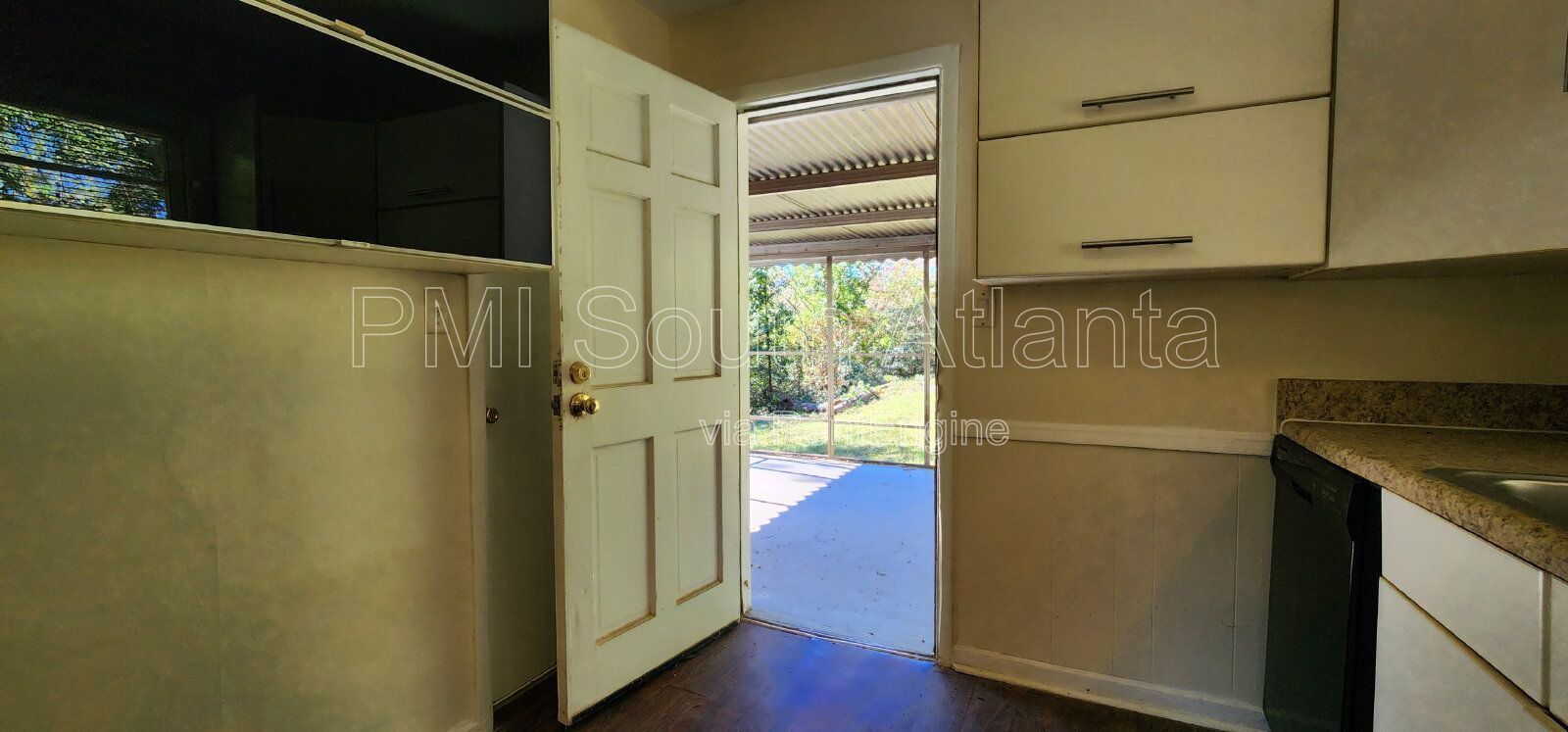 Charming 3-Bed, 1-Bath Ranch with Spacious Deck and Yard property image