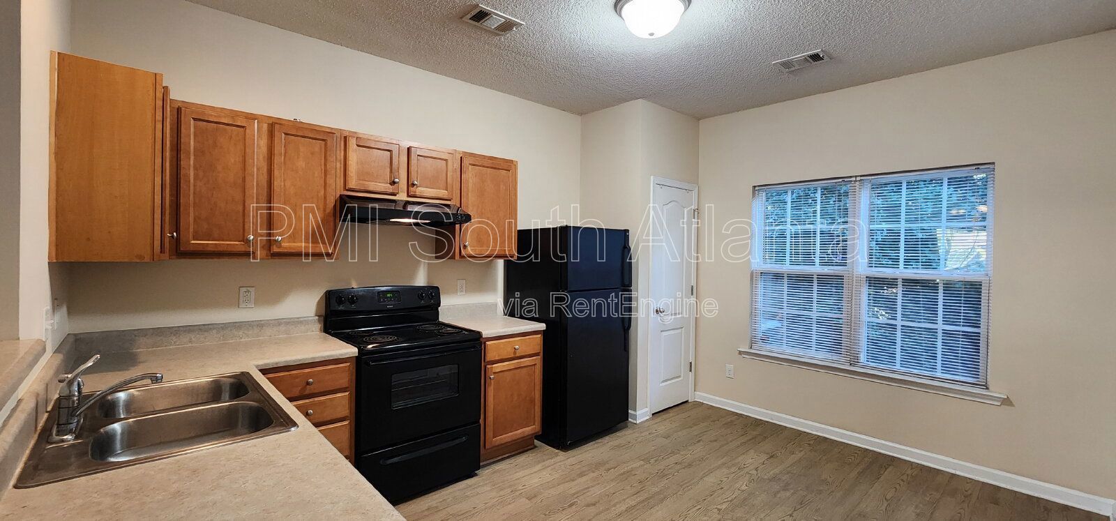 Charming 3 Bed / 2.5 Bath Townhome in Riverdale property image