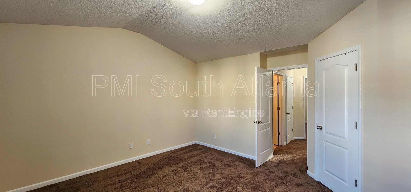 Charming 3 Bed / 2.5 Bath Townhome in Riverdale property image