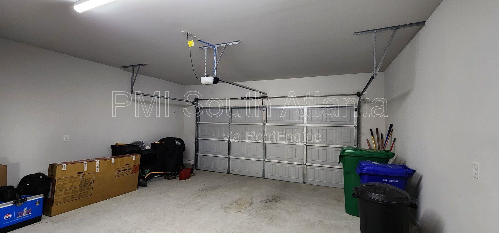 Spacious 5-Bedroom, 4-Bathroom Home with 2 Ensuites! property image