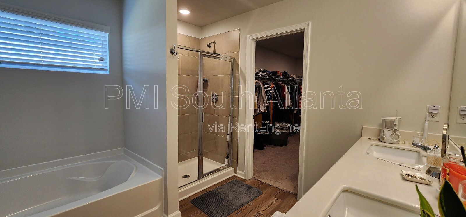 Spacious 5-Bedroom, 4-Bathroom Home with 2 Ensuites! property image