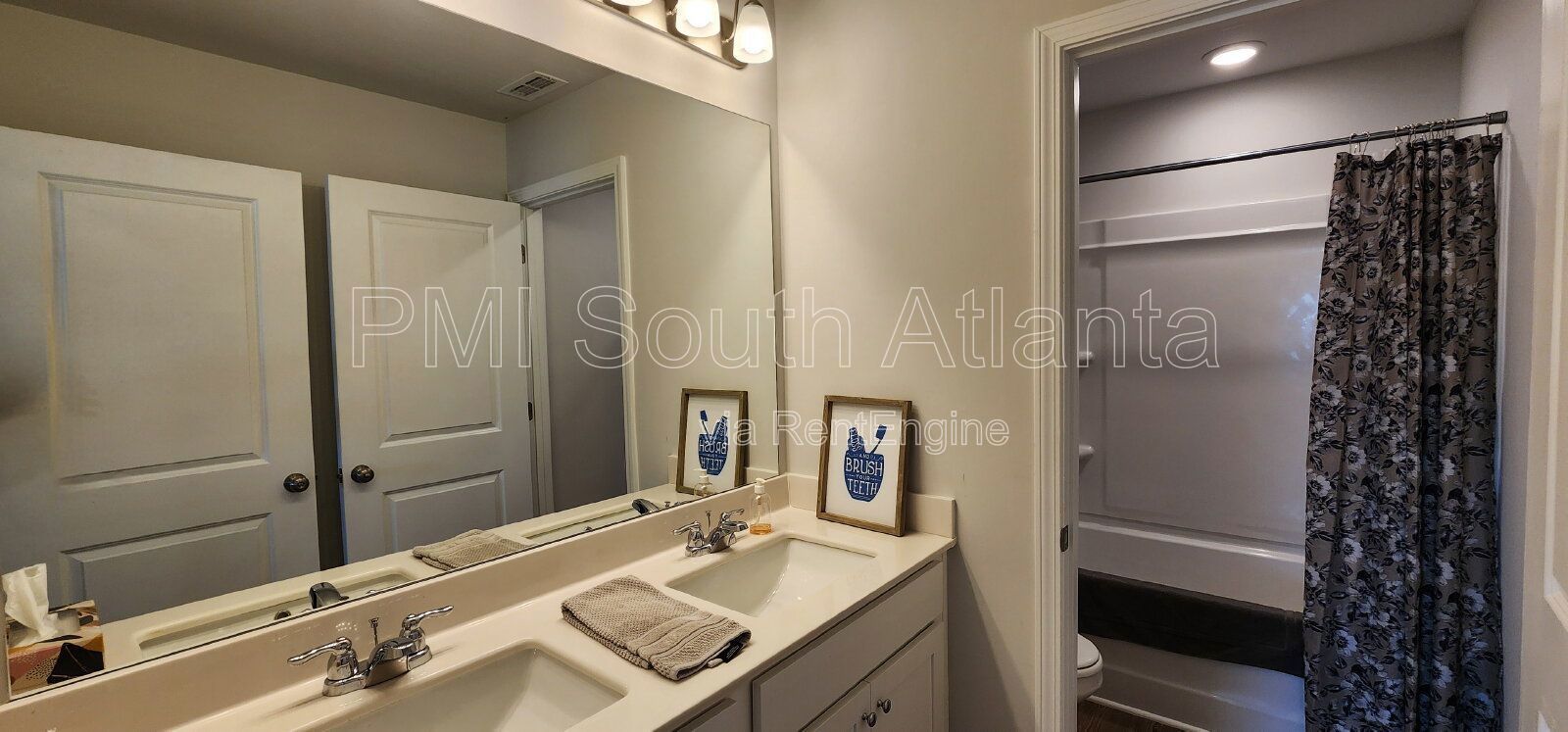 Spacious 5-Bedroom, 4-Bathroom Home with 2 Ensuites! property image