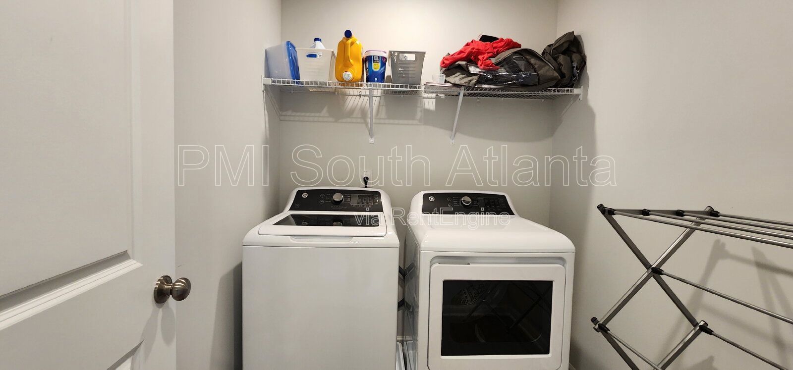 Spacious 5-Bedroom, 4-Bathroom Home with 2 Ensuites! property image