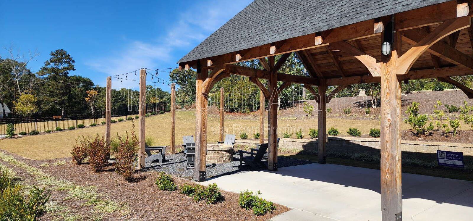 Spacious 5-Bedroom, 4-Bathroom Home with 2 Ensuites! property image