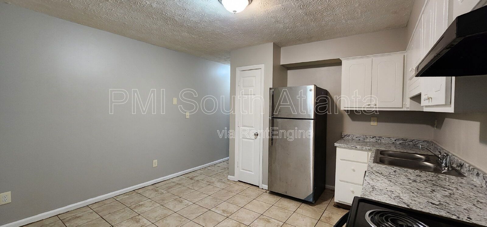 Cozy 3-Bed, 1-Bath Triplex in the city of Fairburn property image