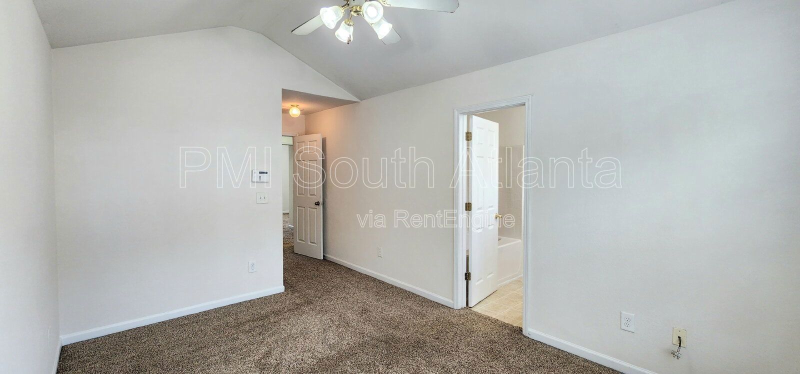 Charming 4-Bedroom, 2.5-Bathroom Townhome in Riverdale property image