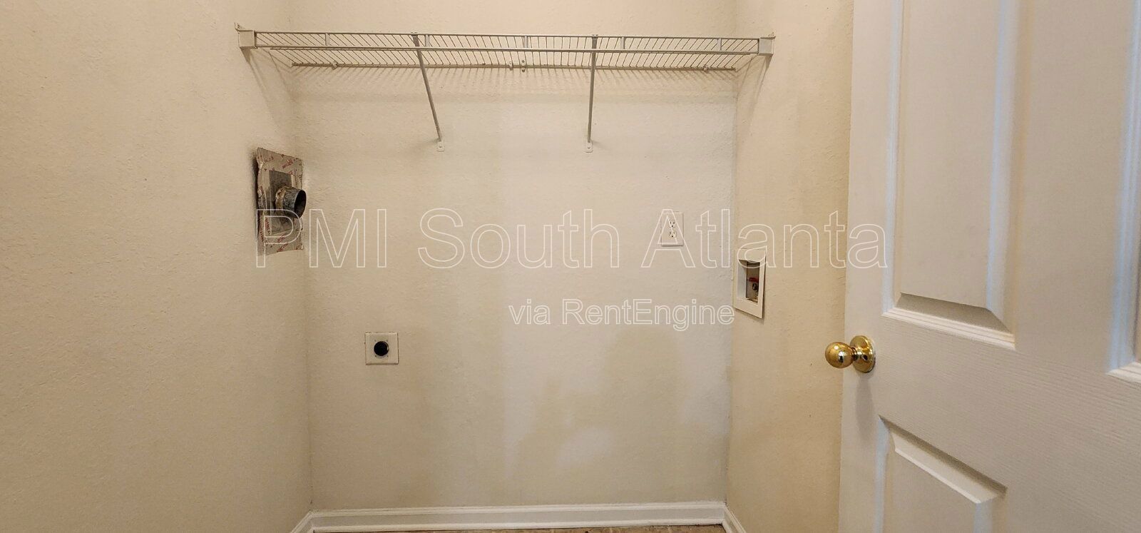 Charming 4-Bedroom, 2.5-Bathroom Townhome in Riverdale property image