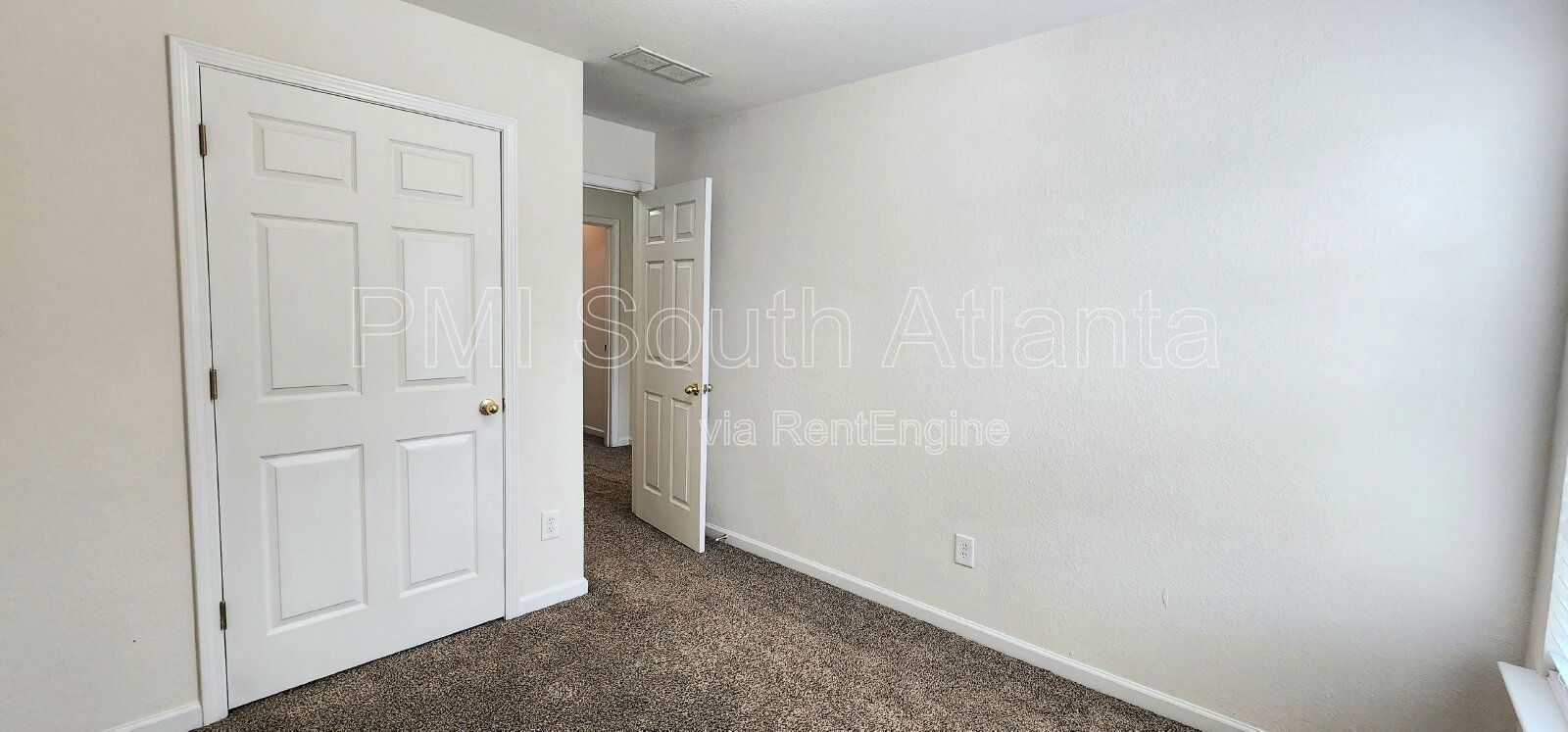 Charming 4-Bedroom, 2.5-Bathroom Townhome in Riverdale property image