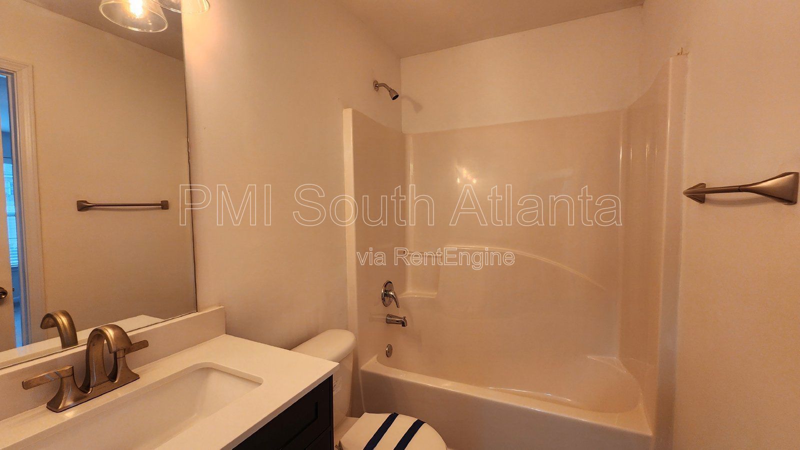 Spacious 5-Bedroom Rental with Modern Upgrades and Prime Location! property image