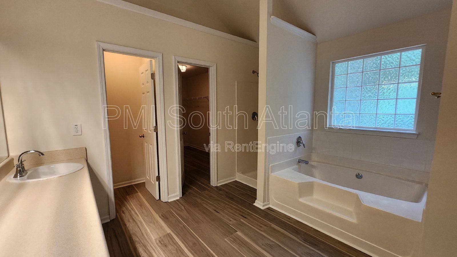 Spacious 5-Bedroom Rental with Modern Upgrades and Prime Location! property image