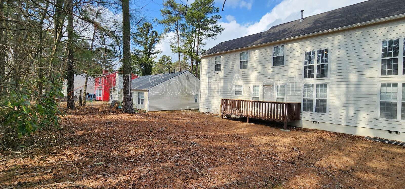 3BR / 2.5BA Two-Story Home with Soaring Living Room, Fireplace, Updated Kitchen with Gas Stove, and Private Backyard Deck – $1,800/Month property image