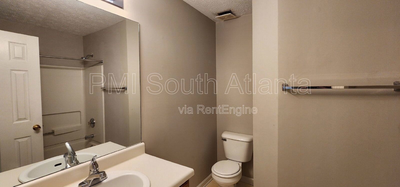 3BR / 2.5BA Two-Story Home with Soaring Living Room, Fireplace, Updated Kitchen with Gas Stove, and Private Backyard Deck – $1,800/Month property image