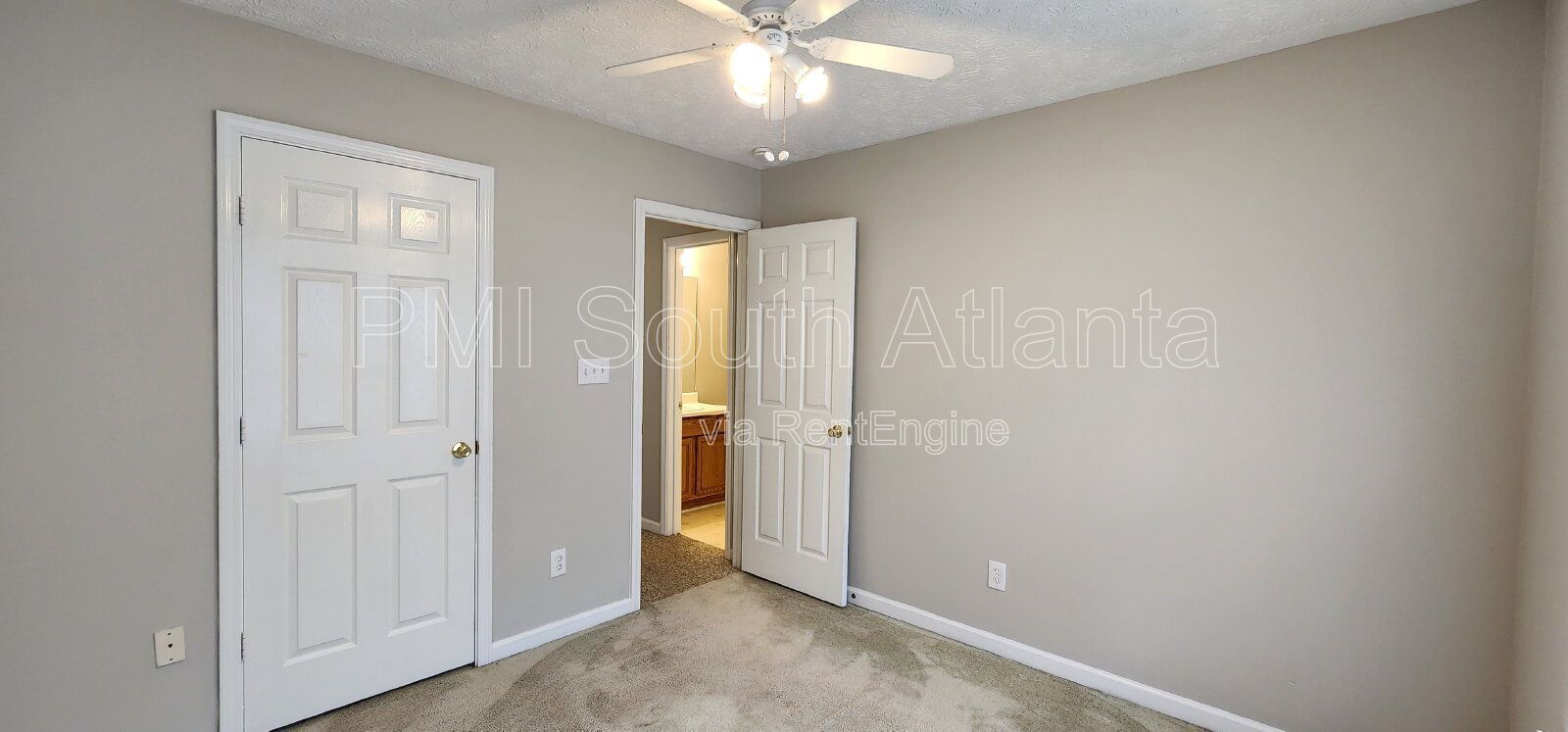 3BR / 2.5BA Two-Story Home with Soaring Living Room, Fireplace, Updated Kitchen with Gas Stove, and Private Backyard Deck – $1,800/Month property image