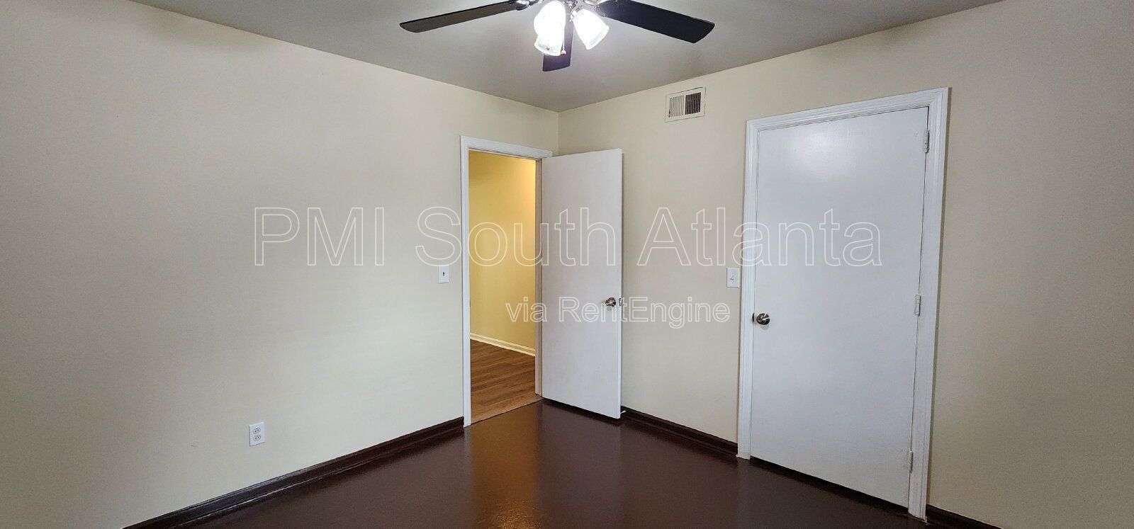 4 Bedrooms | 2 Bathrooms | 2,041 Sq Ft | Pet Friendly property image