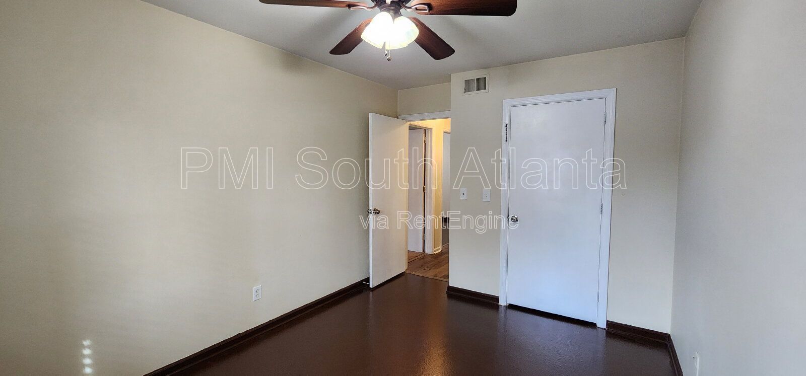 4 Bedrooms | 2 Bathrooms | 2,041 Sq Ft | Pet Friendly property image