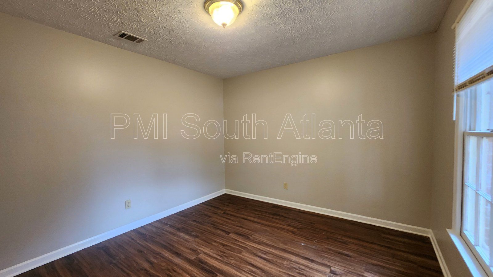 $1,225 | 2-Bed, 1.5-Bath Duplex in Jonesboro | Pet Friendly property image