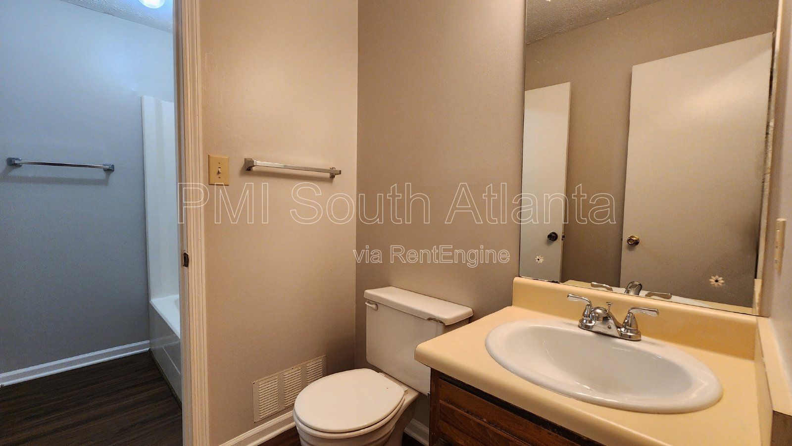 $1,225 | 2-Bed, 1.5-Bath Duplex in Jonesboro | Pet Friendly property image