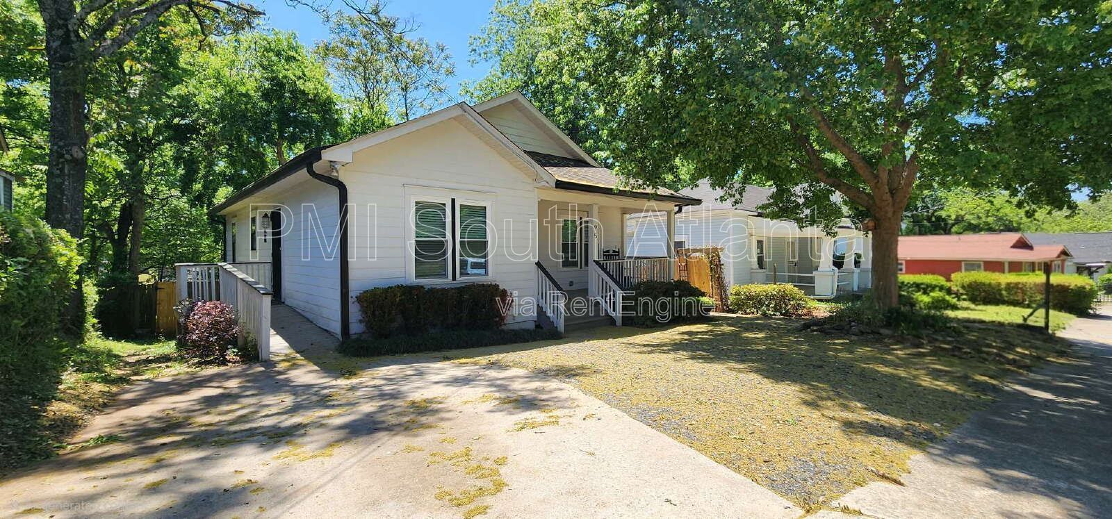 $1,950 | 3BR Home Near BeltLine & Grant Park | Updated Interior + Fenced Yard | 1,096 Sq Ft property image