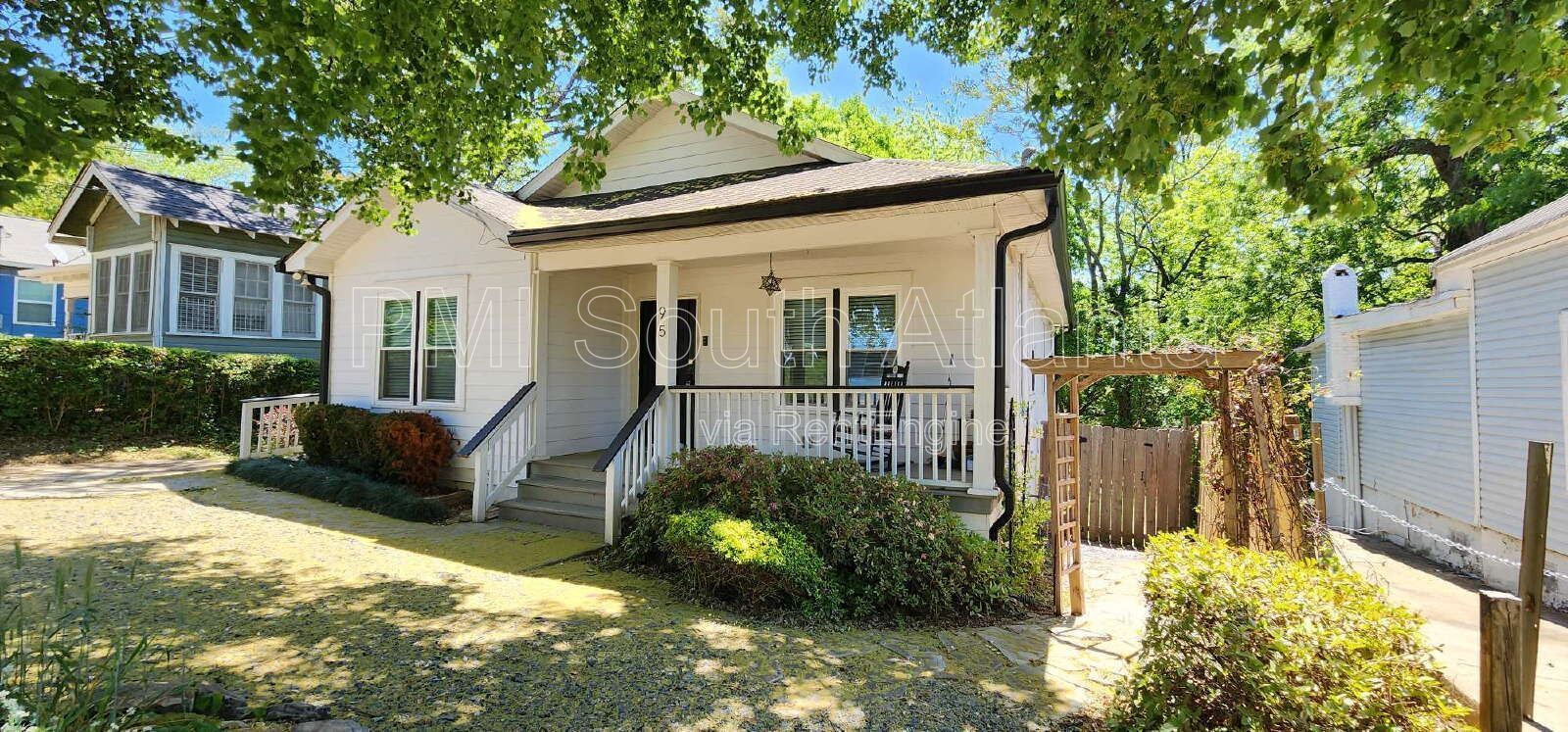 $1,950 | 3BR Home Near BeltLine & Grant Park | Updated Interior + Fenced Yard | 1,096 Sq Ft property image