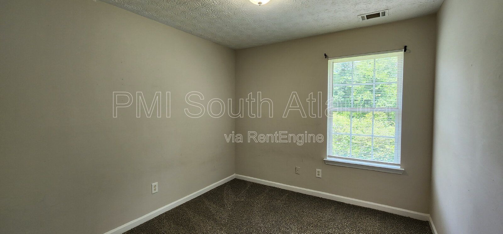 $1,370 | 3BR Townhome for Rent in Griffin | Pet Friendly | 1,500 Sq Ft | Move-In Ready property image