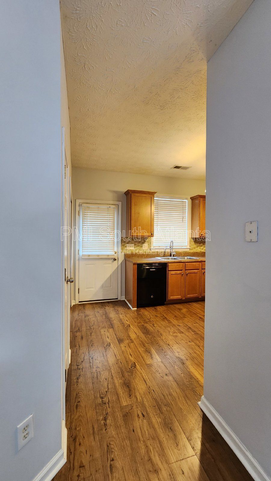 $2,500 - 3 Bed/3 Full Bath Townhouse in the city of Atlanta. property image