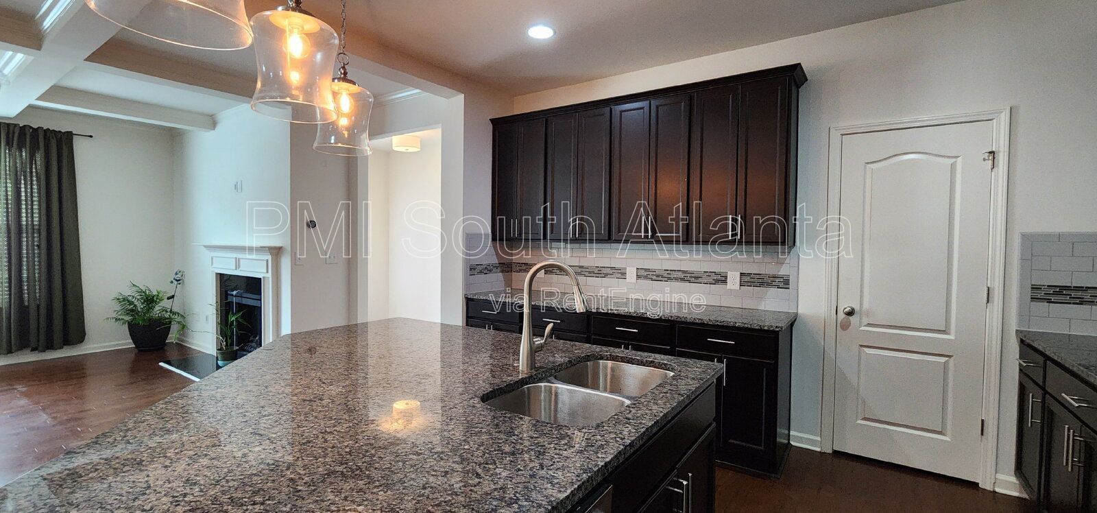 Luxury 3 Bedroom Townhome for Rent in Fairburn, GA | Pool & Tennis Community | Washer & Dryer Included | $2,350/Month property image