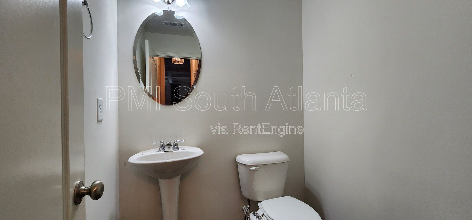 Luxury 3 Bedroom Townhome for Rent in Fairburn, GA | Pool & Tennis Community | Washer & Dryer Included | $2,350/Month property image