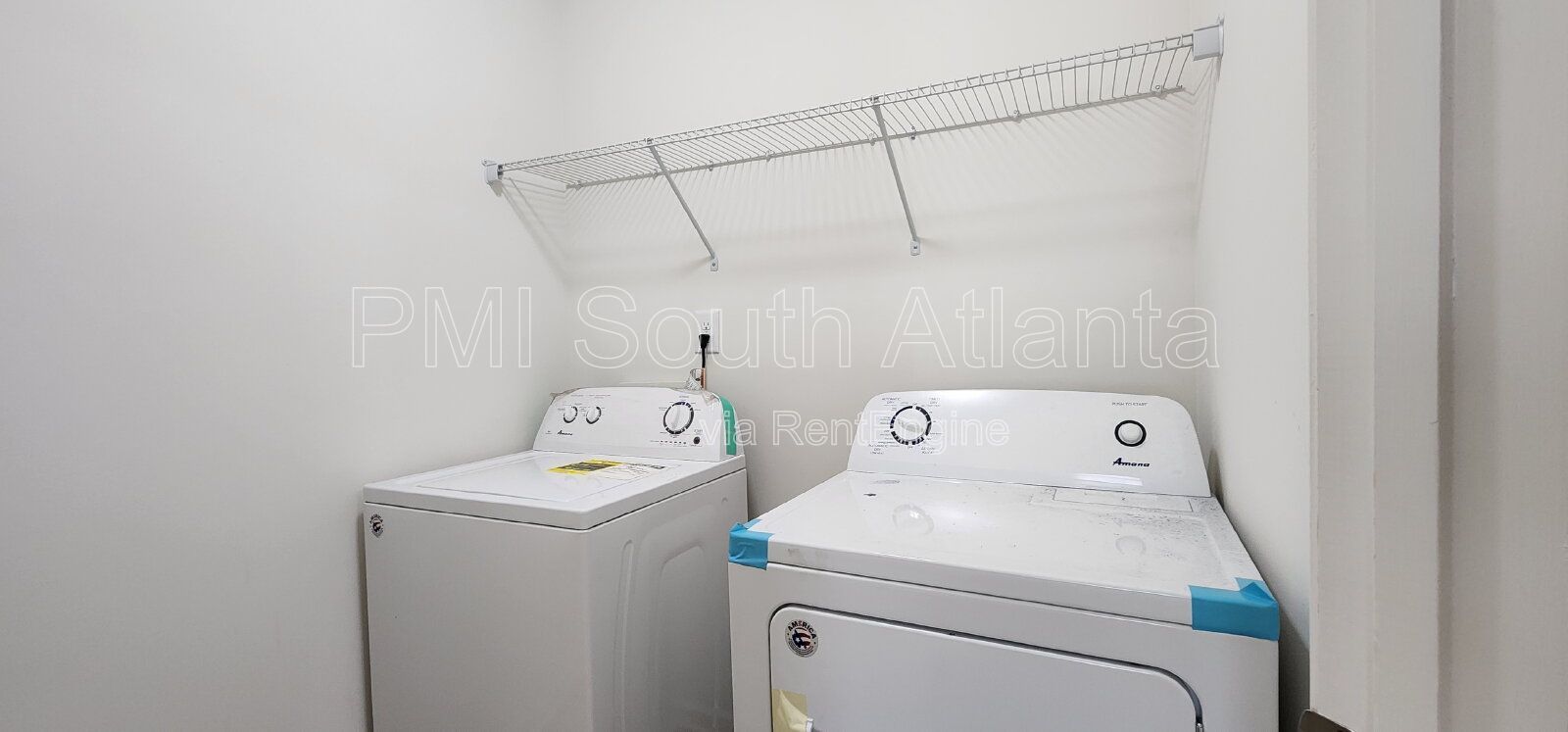 Luxury 3 Bedroom Townhome for Rent in Fairburn, GA | Pool & Tennis Community | Washer & Dryer Included | $2,350/Month property image