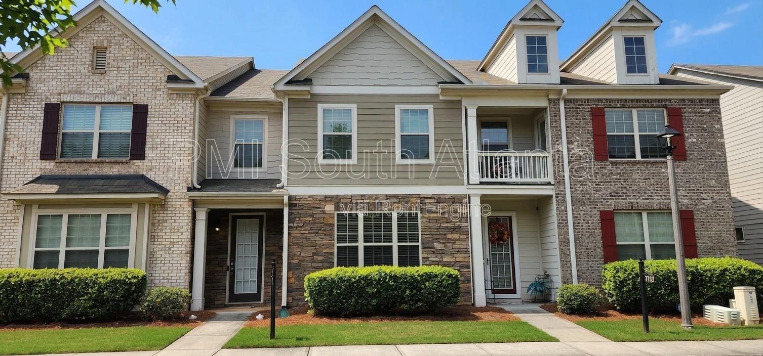 Luxury 3 Bedroom Townhome for Rent in Fairburn, GA | Pool & Tennis Community | Washer & Dryer Included | $2,350/Month property image