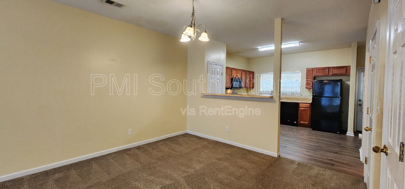 Spacious 3BR/2.5BA Townhome with Lawn Care Included | Pets Welcome | 7298 Wagon Wheel Ct, Jonesboro, GA property image
