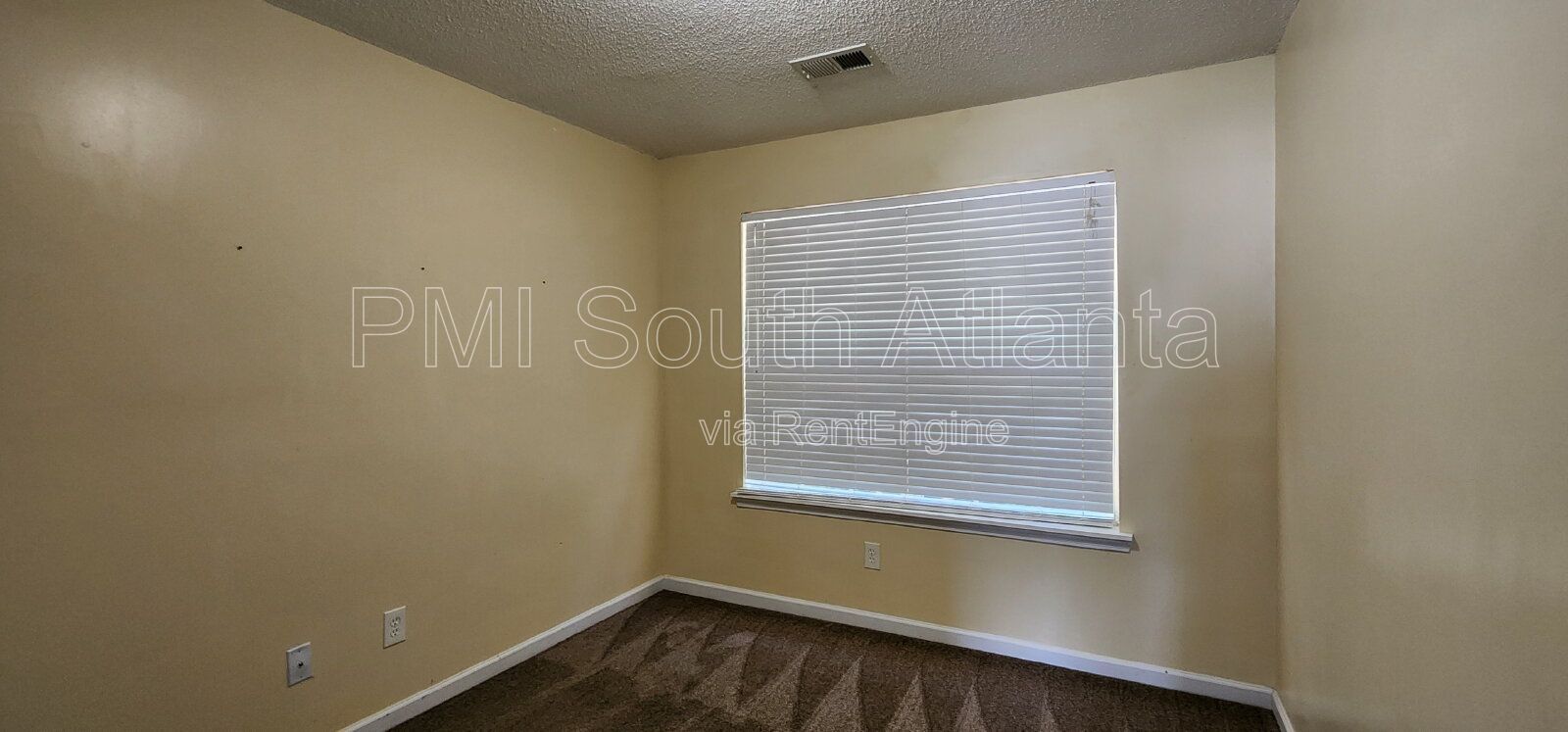 Spacious 3BR/2.5BA Townhome with Lawn Care Included | Pets Welcome | 7298 Wagon Wheel Ct, Jonesboro, GA property image
