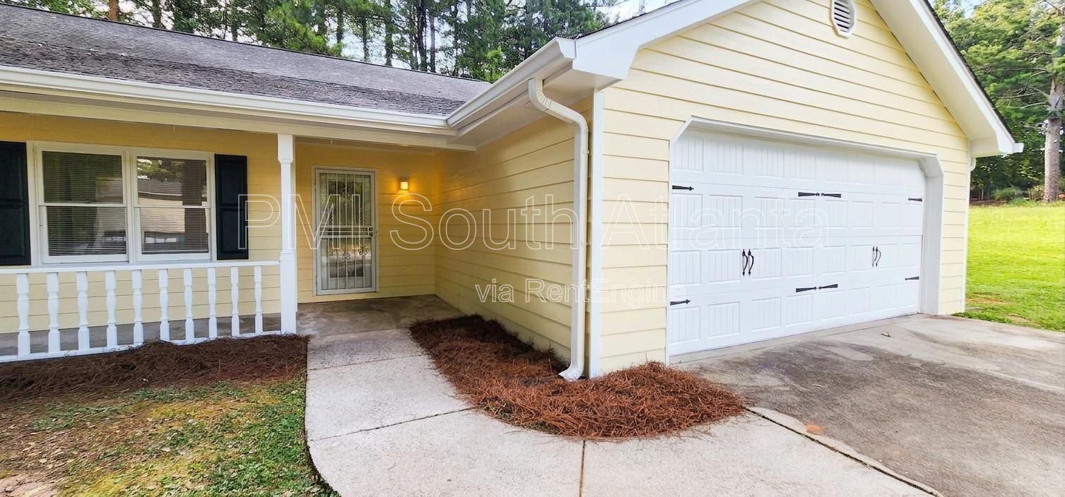 Freshly Renovated 3BR/2BA Ranch | Vaulted Ceilings | 2-Car Garage | Cul-de-Sac | $1,750/Month property image