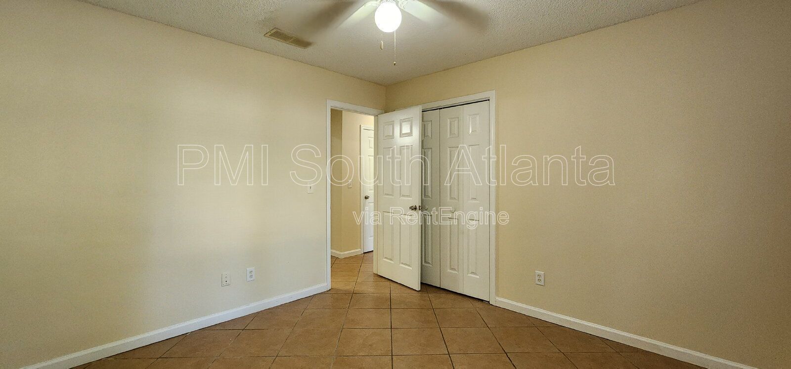 Freshly Renovated 3BR/2BA Ranch | Vaulted Ceilings | 2-Car Garage | Cul-de-Sac | $1,750/Month property image