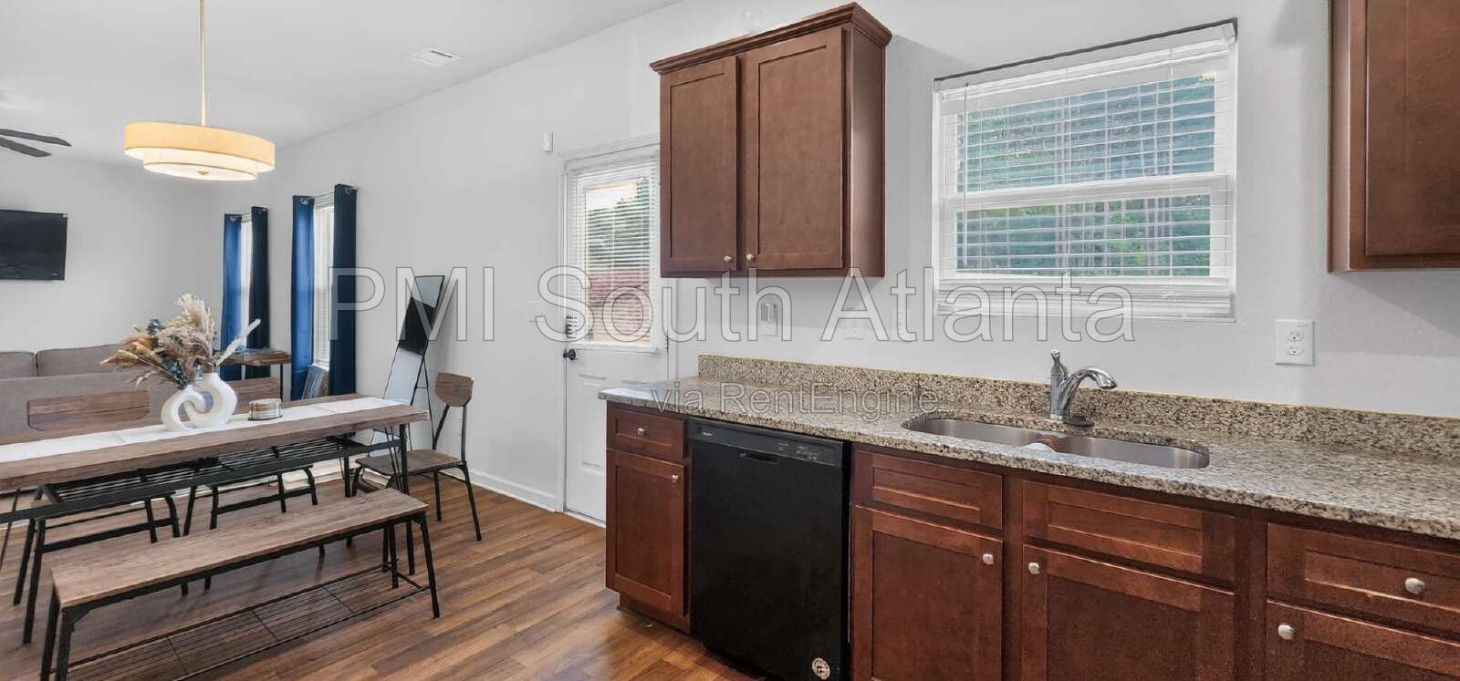 PRIVATE FURNISHED BEDROOM | UTILITIES & WIFI INCLUDED | PROFESSIONAL SHARED LIVING | COVINGTON, GA | $875/MONTH property image