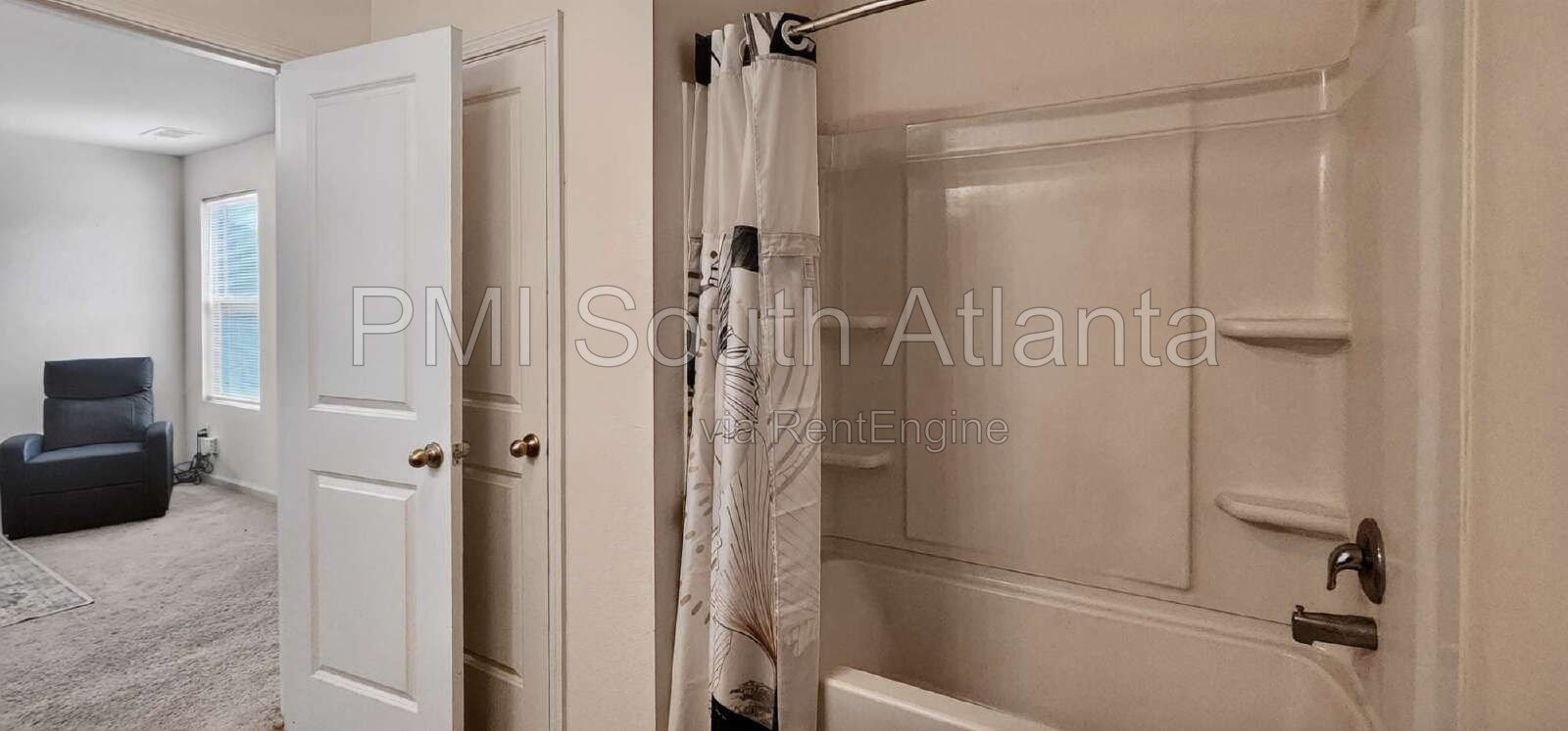 PRIMARY SUITE WITH PRIVATE BATHROOM | UTILITIES & WIFI INCLUDED | PROFESSIONAL SHARED LIVING | COVINGTON, GA | $975/MONTH property image