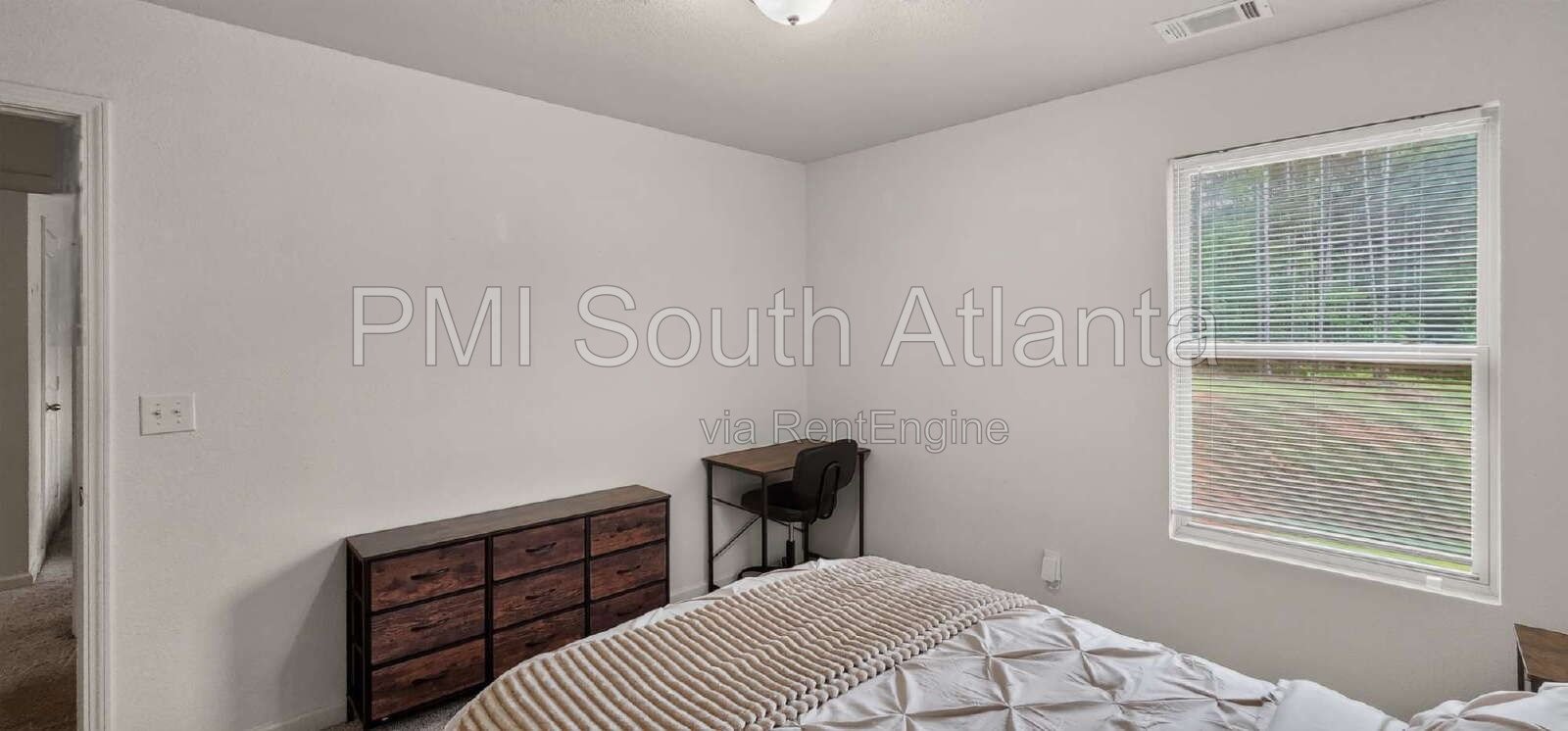 PRIVATE FURNISHED BEDROOM | UTILITIES & WIFI INCLUDED | PROFESSIONAL SHARED LIVING | COVINGTON, GA | $875/MONTH property image