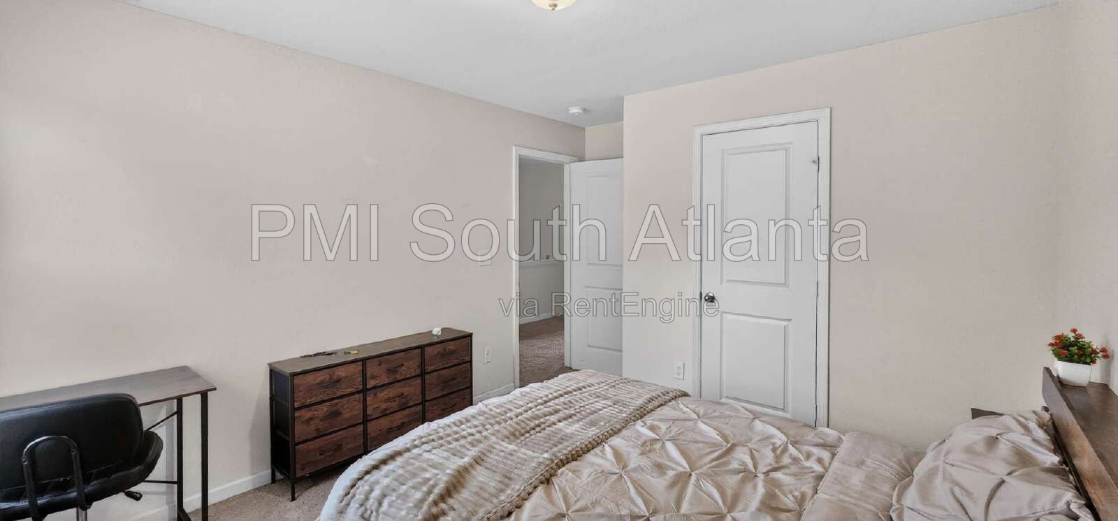 PRIVATE FURNISHED BEDROOM | UTILITIES & WIFI INCLUDED | PROFESSIONAL SHARED LIVING | COVINGTON, GA | $875/MONTH property image